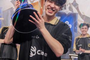 原来全队就一个美国人？北美LYON下路Berserker宣布转为本土选手 - 资讯配图