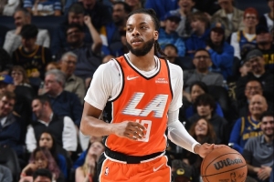 加兰:我对首秀表现并不沮丧 下半场队友鼓励我继续投&保持侵略性 - 资讯配图