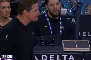 关键时刻啊！约基奇抢篮板摔倒搏到罚球 爵士主教练哈迪暴怒！ - 资讯配图