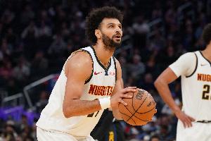 能攻善传！贾马尔·穆雷半场9中5砍下17分8助 三分6中3 - 资讯配图