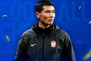 官方：45岁邵佳一获2025中国金帅奖，率领青岛西海岸获中超第9名 - 资讯配图