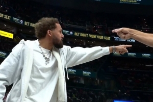 特雷·杨更推:别指望我总被驱逐 我归来时会带来能量与斗志 - 资讯配图