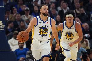 桑托斯:库里在场上能改变一切 给我们年轻人创造了更多自由 - 资讯配图