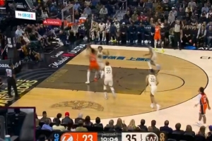 有正面贡献了！加兰弧顶击地助攻尼德豪泽上篮得分 - 资讯配图