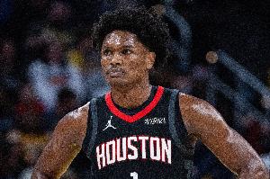 高开低走！阿门16中7拿到20分11板4助1断 下半场6中1 - 资讯配图