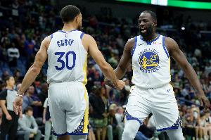 追梦发火！格里芬打趣：库里根本没听他说啥 想的全是高尔夫球场 - 资讯配图