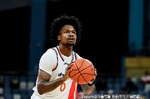 记者:上海和古德温每天都沟通联系 后者仍在卡塔尔等待领空开启 - 资讯配图