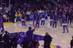 东契奇：再也不让八村塁执行赛前仪式了 太糟糕了 - 资讯配图