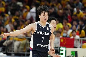 媒体人：感谢桶谷大弃用霍金森的“明智”选择 日韩优缺点都鲜明 - 资讯配图