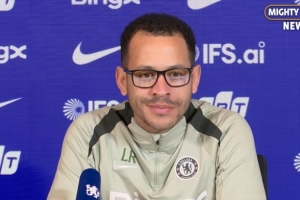 罗塞尼尔:不能承受每两三场就一张红牌 帕尔默完全可以出战维拉 - 资讯配图