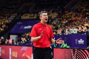 鲁媒：连续2场输不起的比赛&连续2场逆转 第四节看得心潮澎湃 - 资讯配图