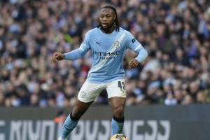 哈格里夫斯：塞梅尼奥就应该在最好的球队踢球，他非常全能 - 资讯配图