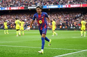 18岁230天,亚马尔是21世纪在西甲首次上演帽子戏法最年轻的球员 - 资讯配图