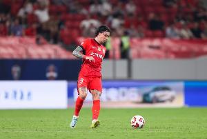 带伤出战!张琳芃两天前鼻梁骨折,今日进入超级杯替补名单 - 资讯配图