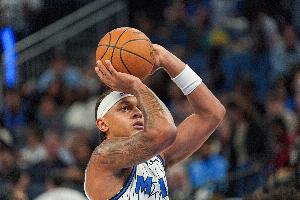 罚球等于活塞全队!班凯罗半场14罚12中拿下17分5板2助 - 资讯配图