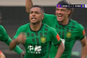 媒体人:国安上半场表现比上赛季有很大改观 节奏明显更快了 - 资讯配图