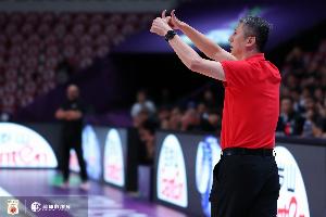 郭士强:团队的胜利 赛前也有准备要打40分钟 要打到一攻一防 - 资讯配图