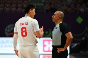 媒体人：男篮第三节落后与赵睿有直接关系 盼他早日回归巅峰状态 - 资讯配图