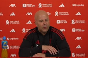 斯洛特:加克波不是信心消失只是考虑过多 狼队胜维拉比赛会很难 - 资讯配图