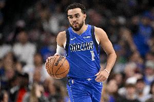 控场很稳！泰厄斯·琼斯在独行侠平均每36分钟送8.1助 助失比6.0 - 资讯配图