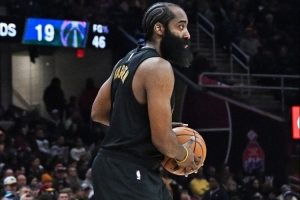 哈登：年轻时总觉得来日方长 现在我确实意识到打球的年头不多了 - 资讯配图