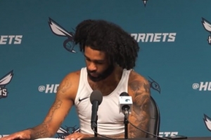 科比·怀特：26岁的我居然是队里第三老的 大家的活力很有感染力 - 资讯配图