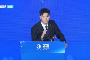 王钰栋:新赛季马上开始了,我会继续努力,争取下次拿金球奖! - 资讯配图