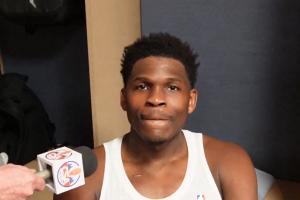 进化！爱德华兹对被包夹态度明显转变：不生气 传球后我们是4打3 - 资讯配图