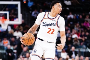 小卡:乔丹·米勒得到更多上场时间 能够找到节奏&扩展自己的风格 - 资讯配图