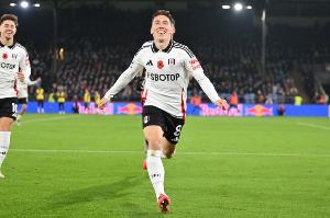 富勒姆本赛季两战热刺均半场领先2+球,为38次英超交锋仅有的两次 - 资讯配图