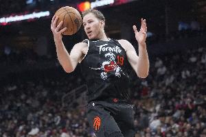 找回状态!珀尔特尔半场14分钟4中4 罚球4中4砍12分4板外加3断 - 资讯配图