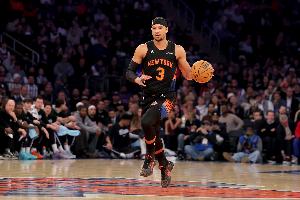 哈特:文班天赋高 我们也有很多防守好的球员 防守是我们立身之本 - 资讯配图