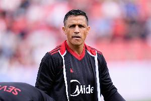 打破华金纪录!桑切斯成21世纪西甲塞维利亚德比最年长进球者 - 资讯配图