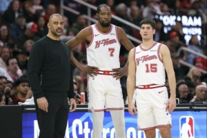 键盘侠|乌度卡的噩梦:小谢打42分钟!美球迷:下场小谢就得替补 - 资讯配图