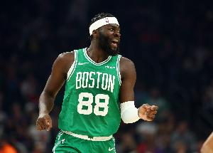 27分17板1断3帽！庄神：科塔打得很努力表现非常出色 - 资讯配图