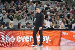 米奇:打尼克斯这样级别的队 若频频协防补位会让布伦森找到节奏 - 资讯配图