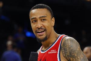 扣爽了！科林斯半场出战14分钟 10中4拿到11分4板2断 - 资讯配图