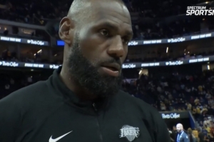 詹姆斯:能与子女共度时光是我的福气 女儿带来好运1胜0负 - 资讯配图