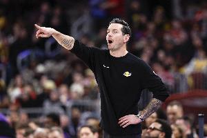 全场进19记三分球！雷迪克：我们球转移得好&打成了一些战术配合 - 资讯配图