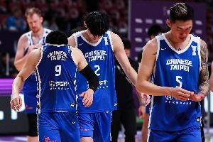 媒体人：上半场中国台北好几个运气球 陈盈骏2个刘铮1个&太幸运了 - 资讯配图