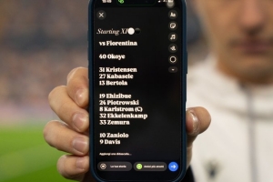 别出心裁!乌迪内斯用手机屏幕公布对阵佛罗伦萨首发阵容 - 资讯配图