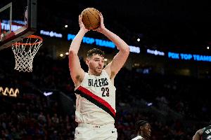 日常两双！克林根13中5拿下15分15板5助 4前场板 - 资讯配图