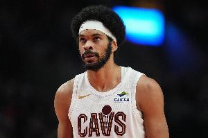 高效终结！贾勒特·阿伦12中7贡献20分6板 罚球8中6 - 资讯配图