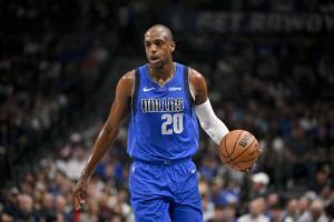 3330万到期合同不买断~Stein:米德尔顿打算留在独行侠打完本赛季 - 资讯配图