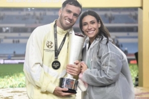 塞尔吉尼奥社媒晒照庆祝超级杯夺冠：中国足协超级杯冠军！ - 资讯配图