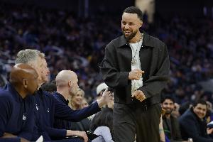 10天后再复查！Slater：勇士几乎锁在附加赛区 不着急让库里复出 - 资讯配图