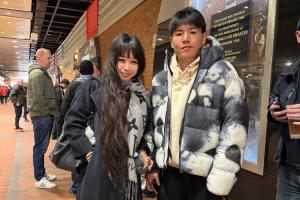 现场观摩!徐彬现场观看曼联vs水晶宫,偶像卡塞米罗打满全场 - 资讯配图