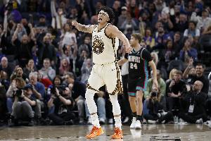 3年1500万提前续约！科尔：我为桑托斯感到高兴 也为球队感到高兴 - 资讯配图