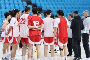 中国篮球之队晒中国女篮踩场训练视频：明日开启热身赛征程 - 资讯配图