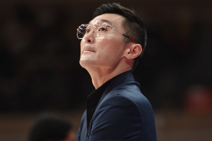 因身体原因请辞新疆主帅一职!刘炜今天担任NBA比赛的解说嘉宾 - 资讯配图